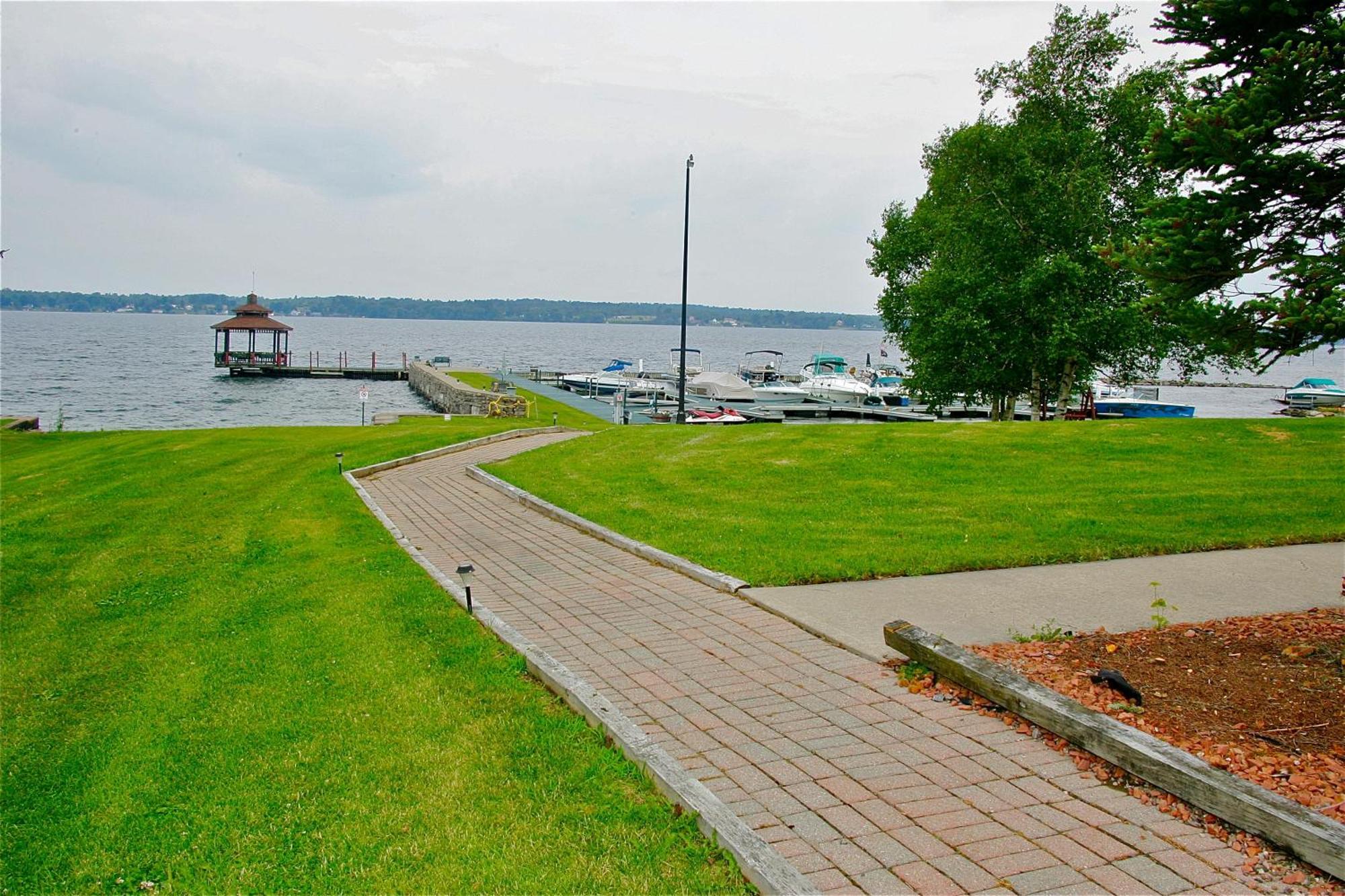 Stone Fence Resort Ogdensburg Exterior foto